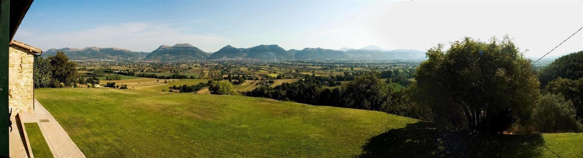 Azienda Agraria Montelujano Gubbio Exterior foto